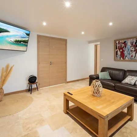 Vila Propriete 8 Avec Jardin *