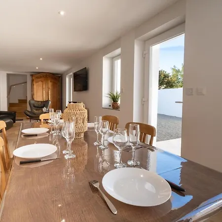 Propriete 8 Avec Jardin Vila