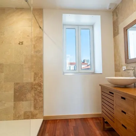 Vila Propriete 8 Avec Jardin